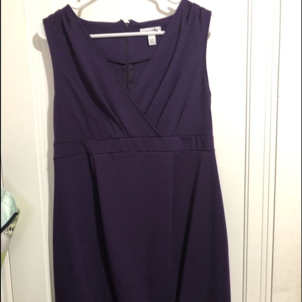 Liz Lange Maternity dress. Small. Zippered back